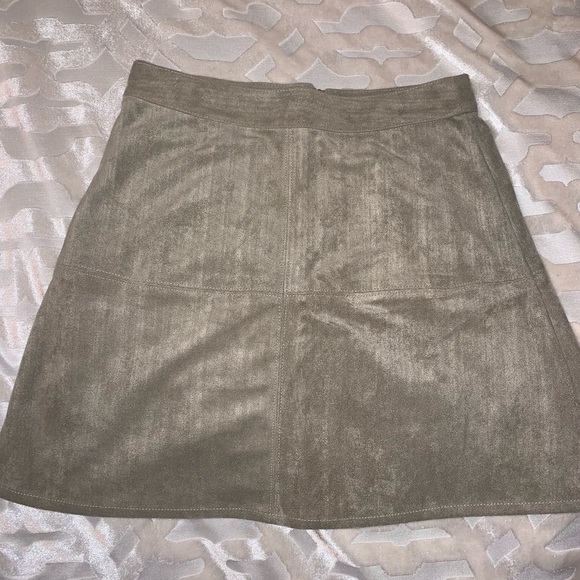 Grey Mini Skirt - Picture 3 of 3
